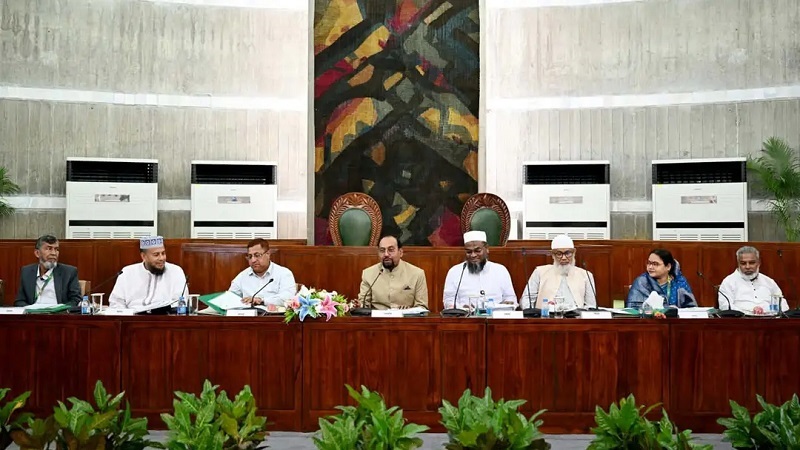 মসজিদে সৌর বিদ্যুৎ ও সরকারি খরচে হজ নীতিমালার সুপারিশ সংসদীয় কমিটির